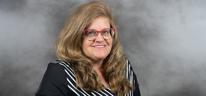 SUNY Morrisville professor Sheila Marshman recipient of 2022 Distinguished Faculty Award 